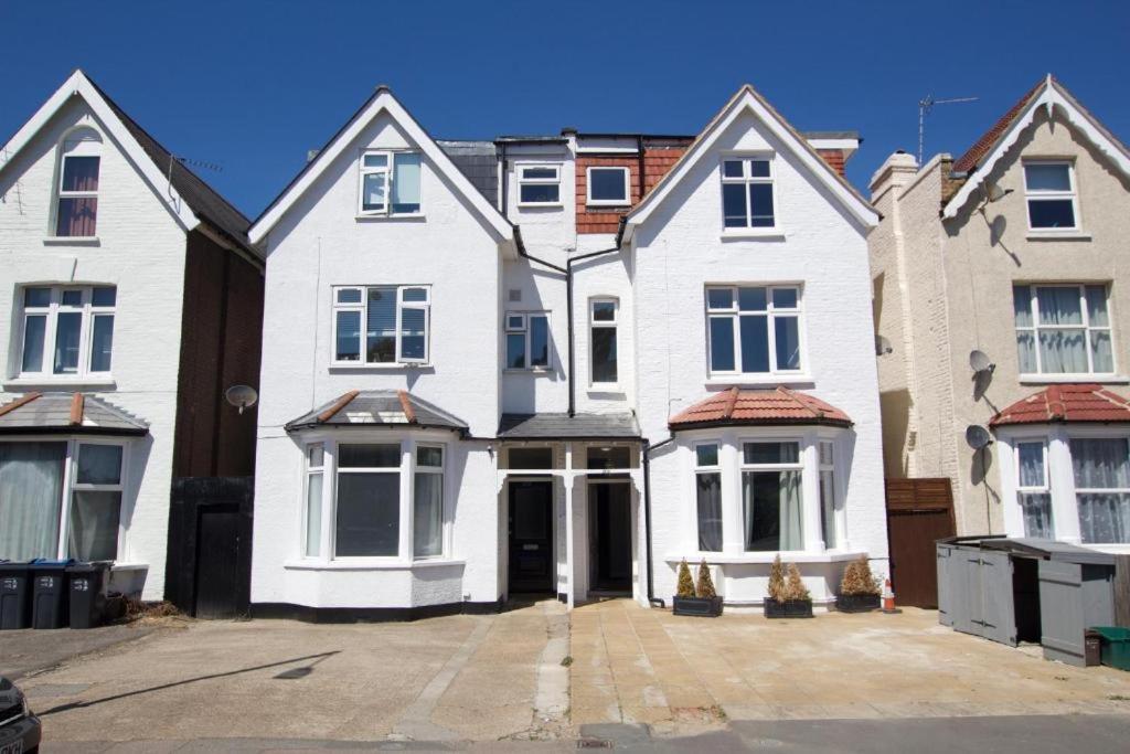 Stylish 1 Bed Flat With Private Terrace In Wimbledon - 3 The Queens London Exterior photo